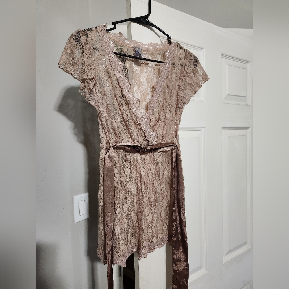 Lace shirt with silk tie